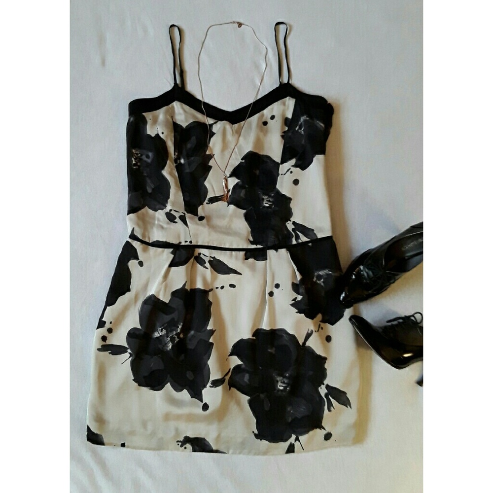 Club Monaco silk flower print dress size 8